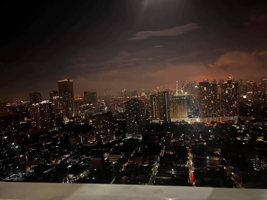 Breeze Residences - 1Br Unit With Balcony -Top Floor Manila Eksteriør bilde