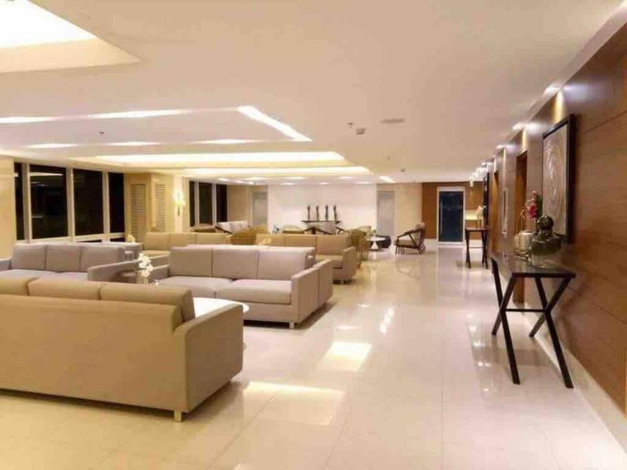 Breeze Residences - 1Br Unit With Balcony -Top Floor Manila Eksteriør bilde