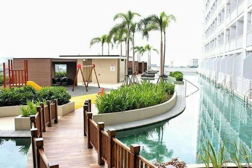 Breeze Residences - 1Br Unit With Balcony -Top Floor Manila Eksteriør bilde